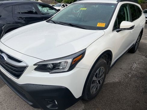 Used 2022 Subaru Outback Premium AWD/4WD image 1