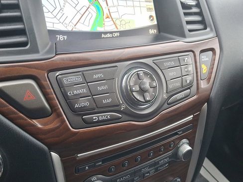 Used 2020 Nissan Pathfinder Platinum image 29