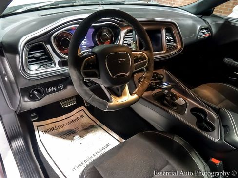 Used 2023 Dodge Challenger SRT Hellcat w/ Driver Convenience Group image 15