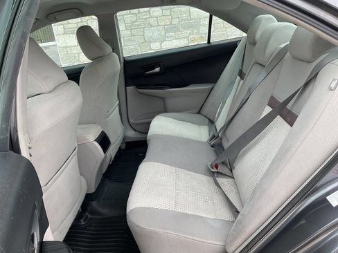 Used 2014 Toyota Camry LE image 24
