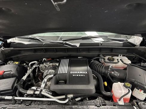 Used 2025 GMC Sierra 1500 Elevation image 40