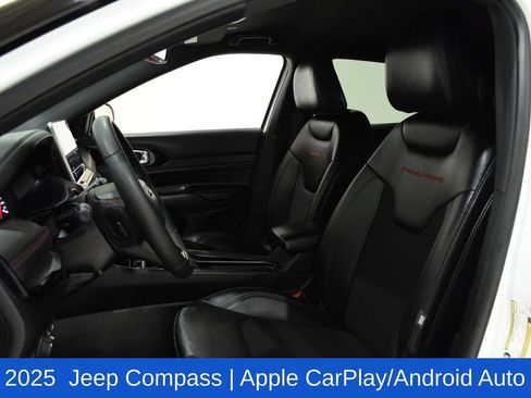 Used 2025 Jeep Compass Trailhawk AWD/4WD image 22
