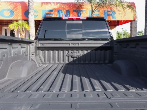 Used 2025 Chevrolet Silverado 2500 LT w/ Trail Boss Package image 9