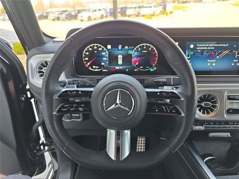 Used 2025 Mercedes-Benz G 550 image 33