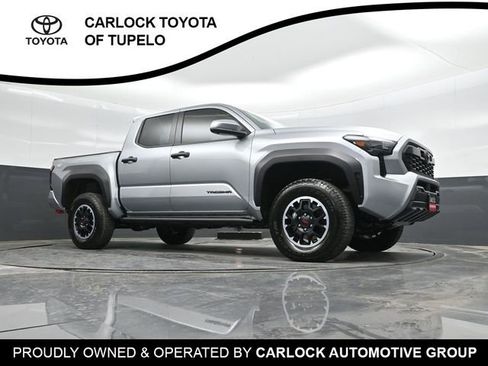 Used 2025 Toyota Tacoma TRD Off-Road w/ TRD Off Road Premium Package AWD/4WD image 45