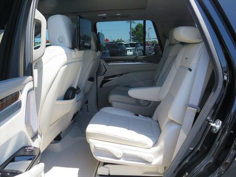 Certified 2025 Cadillac Escalade Sport Platinum AWD/4WD image 22