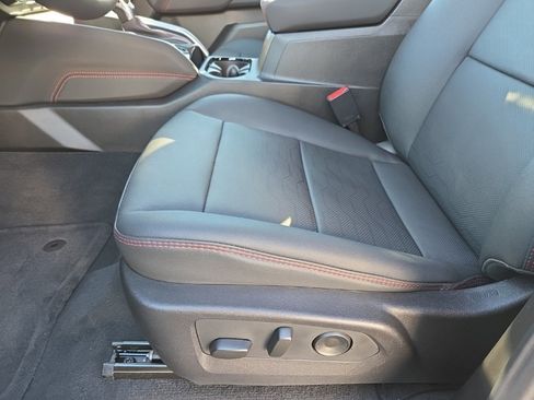 Used 2025 Chevrolet Colorado Z71 w/ Z71 Convenience Package 2 image 16