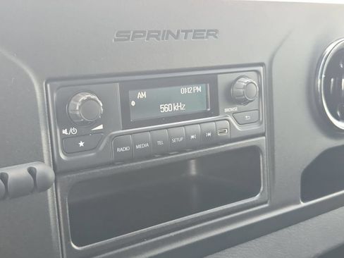 Used 2025 Mercedes-Benz Sprinter 2500 image 13