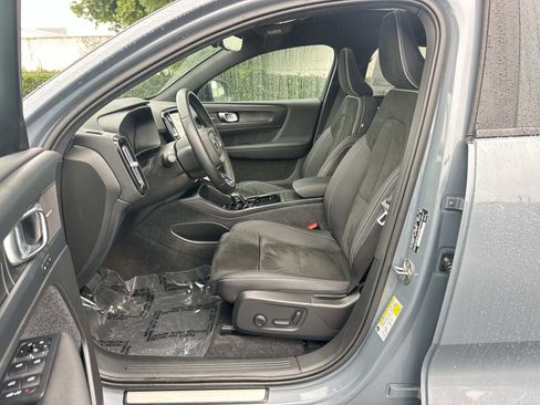 Certified 2023 Volvo C40 P8 Recharge Ultimate image 17