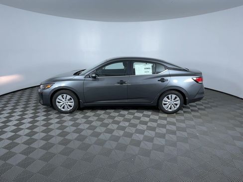Certified 2025 Nissan Sentra S FWD image 5