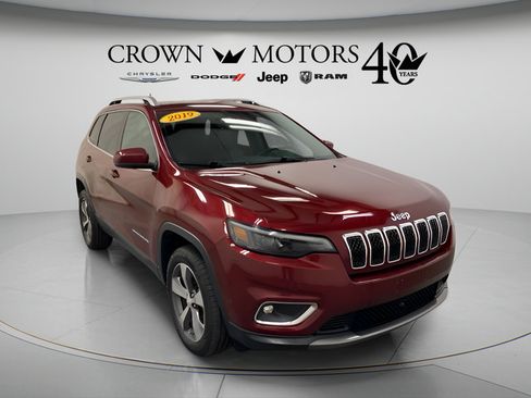 Used 2019 Jeep Cherokee Limited w/ Luxury Group AWD/4WD image 1