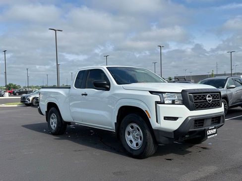 Used 2023 Nissan Frontier S w/ Technology Package AWD/4WD image 3