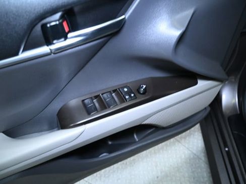 Used 2022 Toyota Camry LE image 26