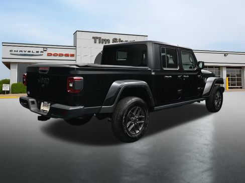 Used 2024 Jeep Gladiator Sport AWD/4WD image 5