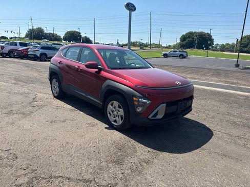 Used 2024 Hyundai Kona SE AWD/4WD image 22