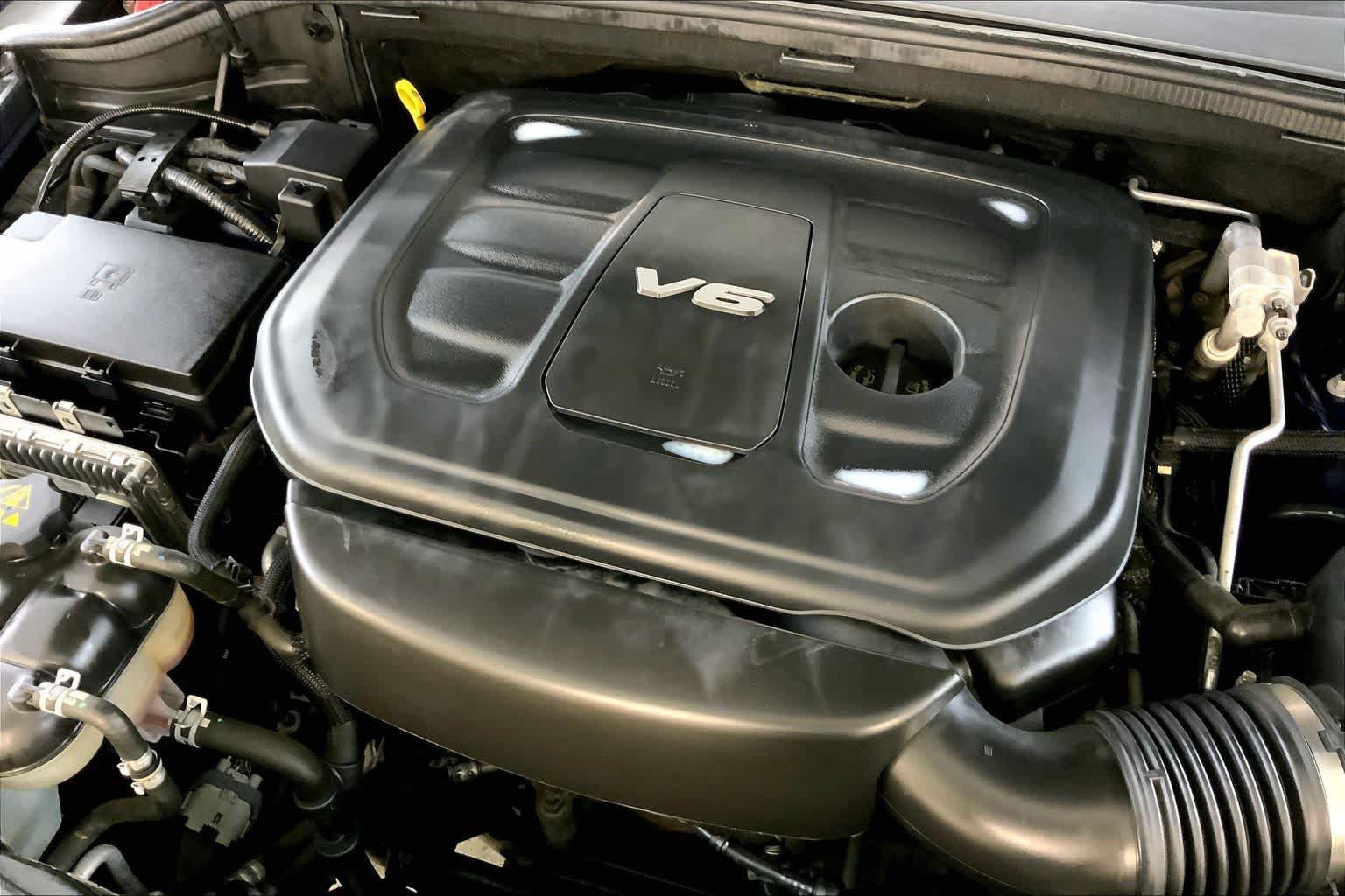 Used 2018 Jeep Grand Cherokee Overland AWD/4WD image 31