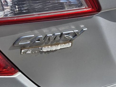 Used 2012 Toyota Camry LE FWD image 15