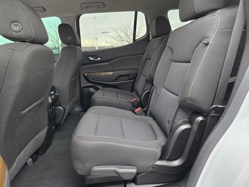 Used 2023 GMC Acadia SLE w/ Driver Convenience Package image 4