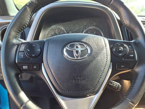 Used 2018 Toyota RAV4 SE w/ Power Extra Value Package AWD/4WD image 28