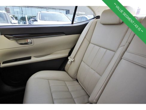 Used 2018 Lexus ES 350 w/ Luxury Package w/Wood Trim FWD image 14