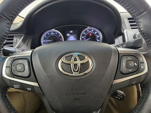 Used 2017 Toyota Camry XLE w/ Moonroof Package image 19