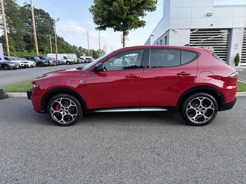 Used 2024 Alfa Romeo Tonale Ti AWD/4WD image 5