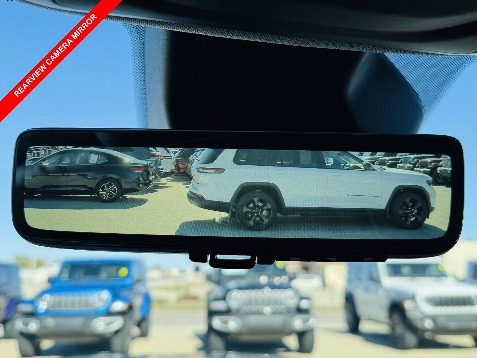 Used 2023 Jeep Grand Cherokee L Limited w/ Luxury Tech Group II AWD/4WD image 4