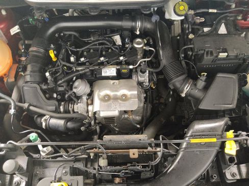 Used 2020 Ford EcoSport Titanium FWD image 30