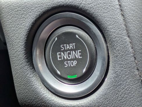 Used 2024 Chevrolet Tahoe High Country w/ Advanced Technology Package RWD image 28