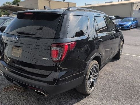 Used 2017 Ford Explorer Sport w/ Equipment Group 401A AWD/4WD image 12