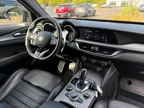 Used 2020 Alfa Romeo Stelvio Ti Sport w/ Quick Order Package 22S Sport AWD/4WD image 21