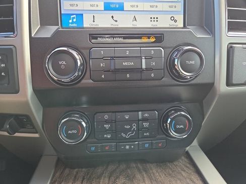 Used 2019 Ford F250 Lariat w/ Lariat Ultimate Package AWD/4WD image 17