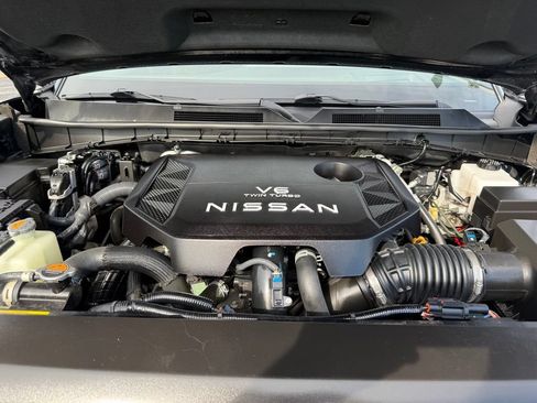 Used 2025 Nissan Armada Platinum Reserve AWD/4WD image 7