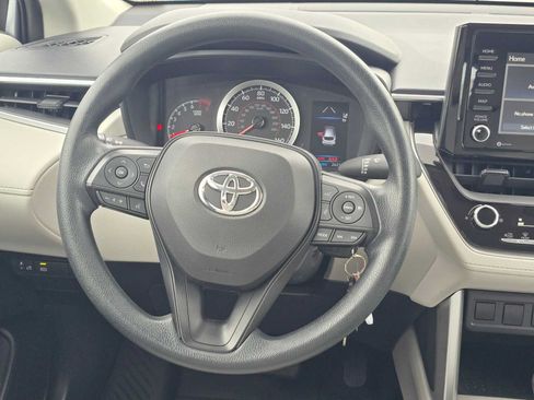 Used 2022 Toyota Corolla Cross L AWD/4WD image 19
