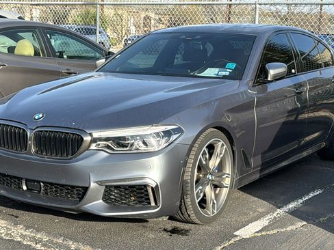 Used 2018 BMW M550i xDrive w/ Dynamic Handling Package image 5