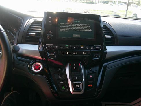 Used 2023 Honda Odyssey Touring image 17