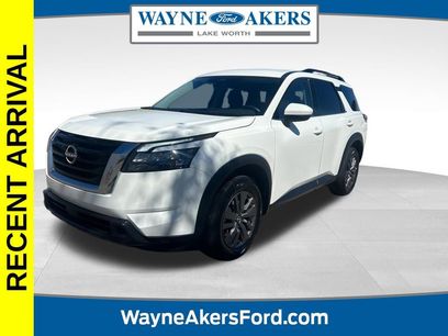 Used 2025 Nissan Pathfinder SV