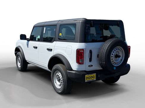 New 2025 Ford Bronco 4-Door image 3