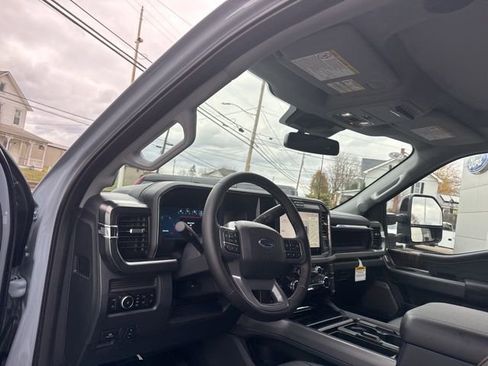 New 2026 Ford F250 Lariat w/ Black Appearance Package AWD/4WD image 14