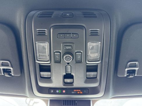 Used 2024 GMC Yukon Denali w/ Denali Reserve Package AWD/4WD image 45