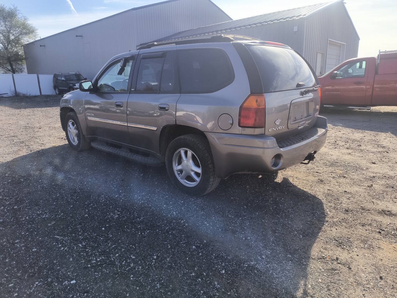 Used 2006 GMC Envoy SLT AWD/4WD image 3