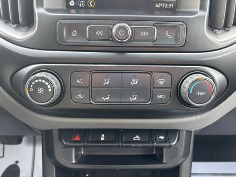 Used 2022 Chevrolet Colorado W/T image 32