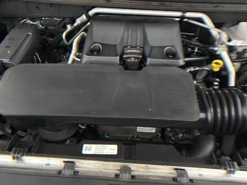 Used 2023 GMC Canyon AT4 w/ AT4 Premium Package AWD/4WD image 12