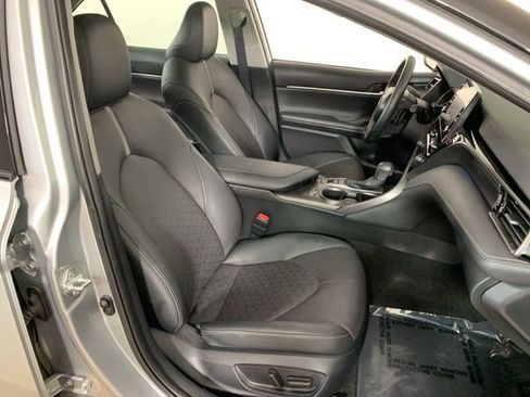 Used 2022 Toyota Camry XSE w/ Navigation Package FWD image 39