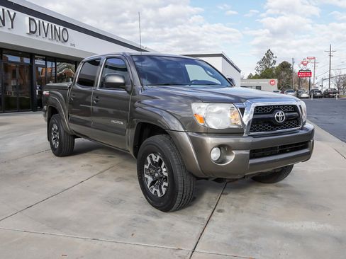 Used 2011 Toyota Tacoma 4x4 Double Cab w/ SR5 Pkg #2 image 2