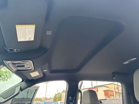 Used 2024 Chevrolet Silverado 1500 ZR2 w/ Technology Package image 21