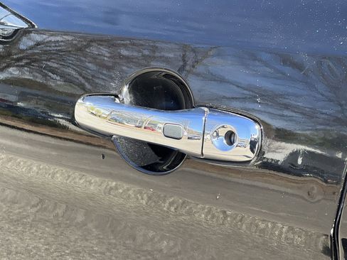 Used 2015 Ford Explorer Limited w/ Equipment Group 301A image 29