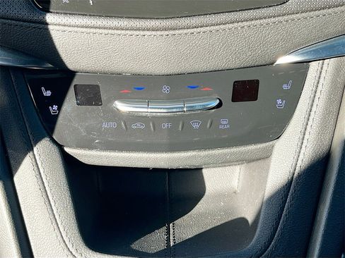 Certified 2025 Cadillac XT5 Premium Luxury image 14