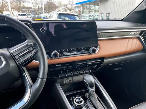 Certified 2023 GMC Canyon AT4 w/ AT4 Premium Package image 18