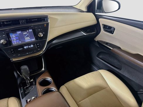 Used 2016 Toyota Avalon XLE Premium FWD image 25